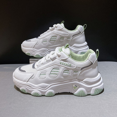 Új női tornacipő modell durva talppal és felirattal - eco bőr