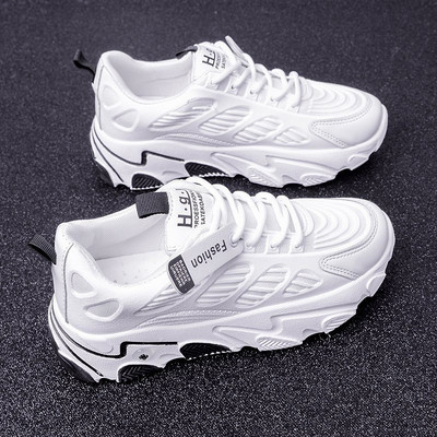 Modernas kedas ar augstām zolēm