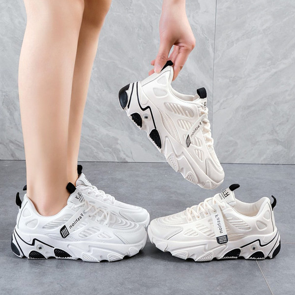 Modernas kedas ar augstām zolēm