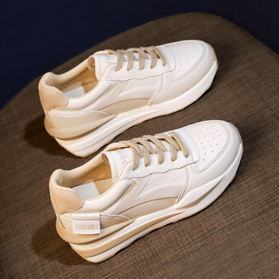 Naiste kõrge tallaga võrktossud