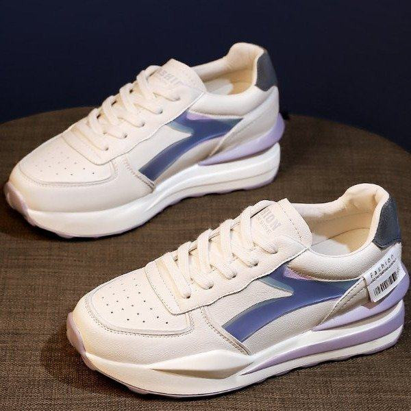 Naiste kõrge tallaga võrktossud