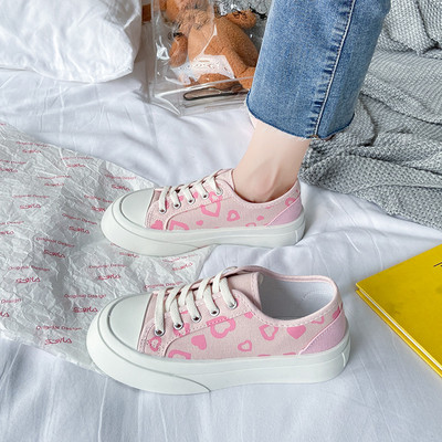 Aplikatsioonide ja lameda tallaga vabaajakangast tossud