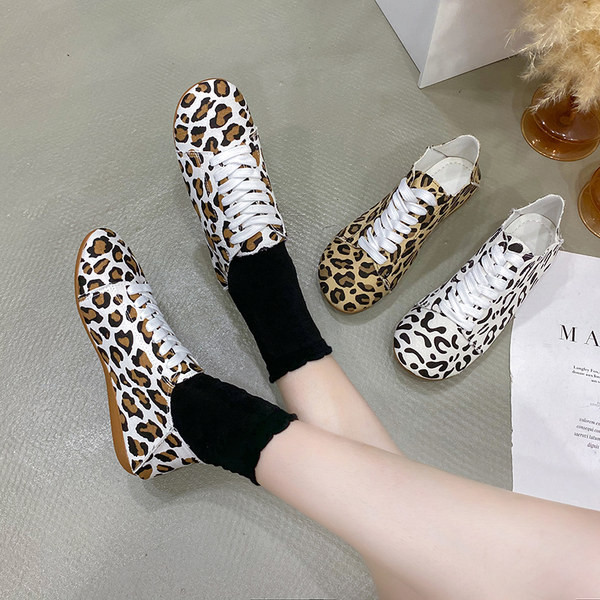 Loomamustriga vabaaja naiste lõuendist tossud