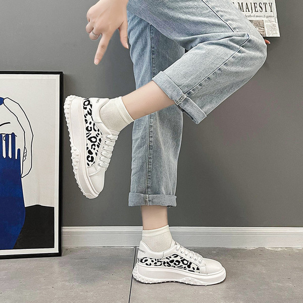 Uus mudel kunstnahast naiste tossud - paeltega