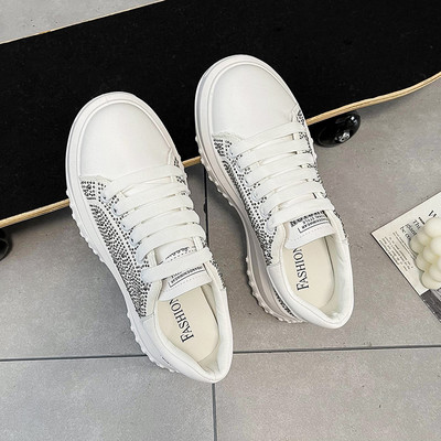 Jauns sieviešu ikdienas kedu modelis no eko ādas ar akmeņiem