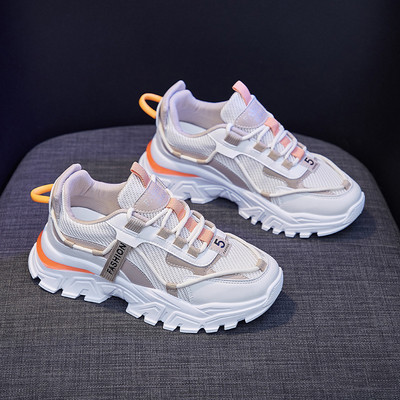 Kareda talla ja paeltega naiste tossud uus mudel