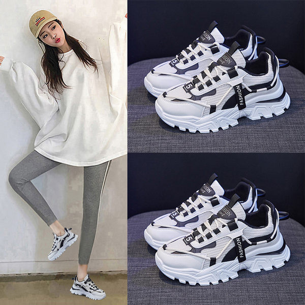 Kareda talla ja paeltega naiste tossud uus mudel