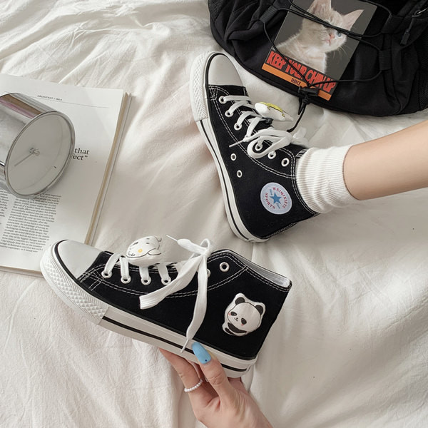 Naiste lõuendist kõrged tossud lameda talla ja 3D elemendiga