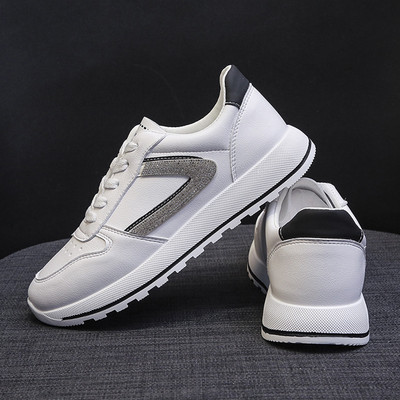 Sieviešu kedas no eko ādas ar akmens apdari