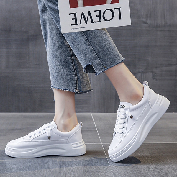 Paelte ja platvormiga tekstiilist tossud