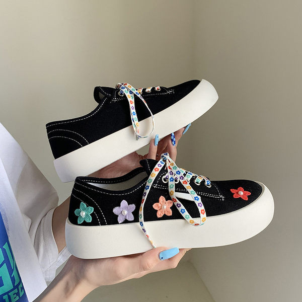 3D lilledega vabaaja tossud