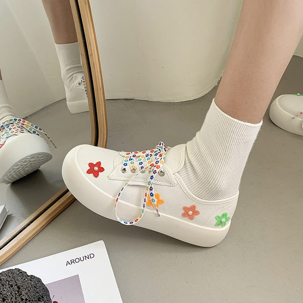 3D lilledega vabaaja tossud