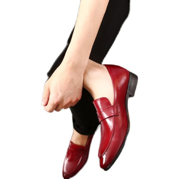 Eko bőrből készült férfi lakkcipő