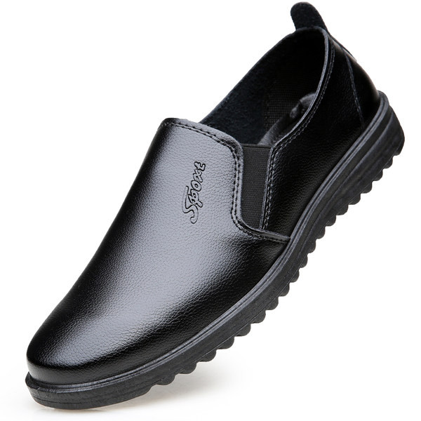 Jauns vīriešu apavu modelis no eko ādas ar plakanu zoli un uzrakstu