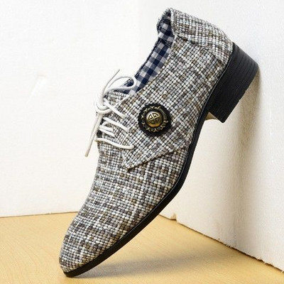 Meeste pidulikud tekstiilist kingad metallelemendi ja paeltega