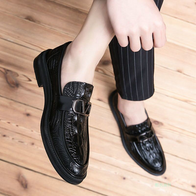 Eleganti vīriešu apavi no mākslīgās ādas ar metāla sprādzi