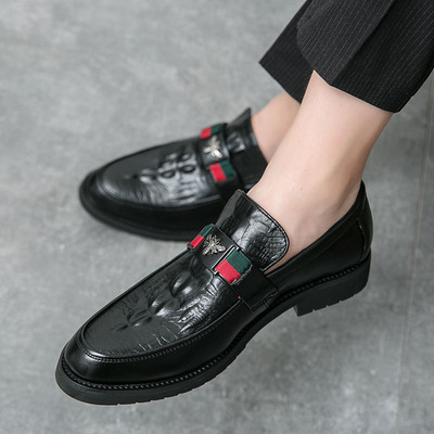 Uus metallelemendiga pidulike jalatsite mudel meestele