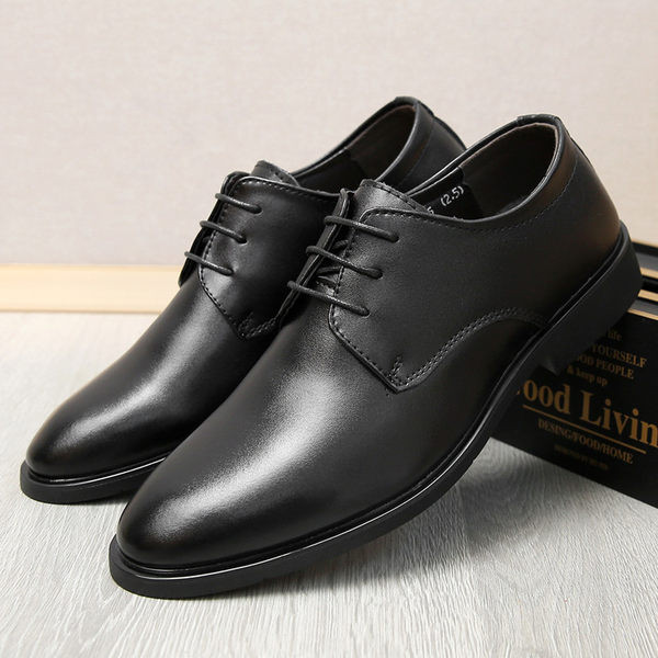 Meeste pidulikud kunstnahast kingad paelte ja kirjaga