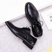 Perforeeritud ökonahast ja paeltest valmistatud meeste pidulikud kingad