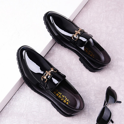 Ανδρικά επίσημα παπούτσια από λουστρίνι με μεταλλικό στοιχείο