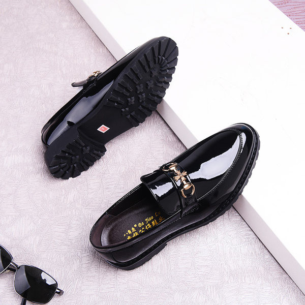 Ανδρικά επίσημα παπούτσια από λουστρίνι με μεταλλικό στοιχείο