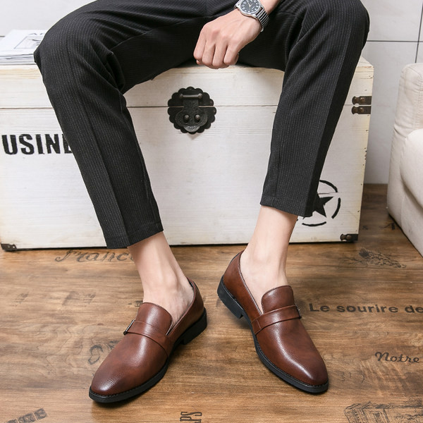 Eleganti mākslīgās ādas apavi ar sprādzi