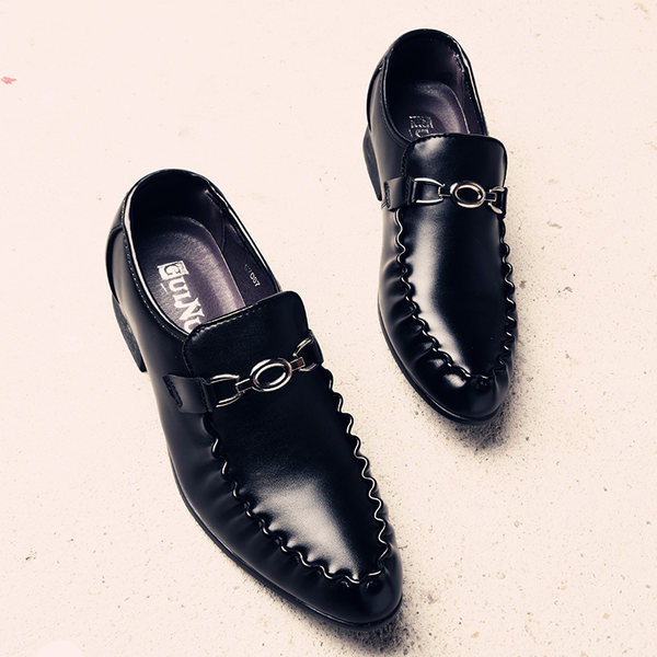 Vīriešu noapaļoti formālie apavi divi modeļi no eko ādas un eko zamšādas ar metāla elementu