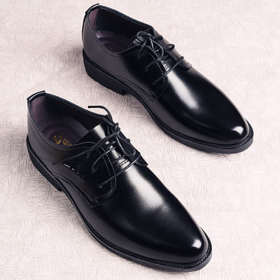 Stiilsed kunstnahast paeltega meeste kingad