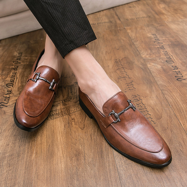 Elegantsed metallelemendiga kevad-sügis kingad