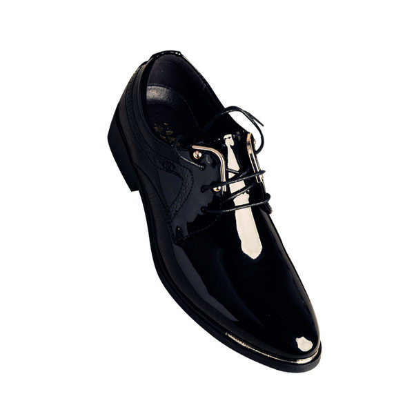 Vyriški proginiai batai su metaliniu elementu ir raišteliais