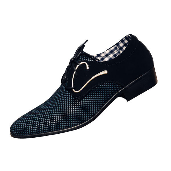 Vīriešu formālas smailas kurpes ar metāla elementu un šņorēm