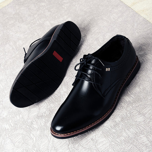 Férfi öko bőr cipő fűzővel és fém elemmel