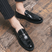 Metallist kaunistusega lakknahast meeste kingad