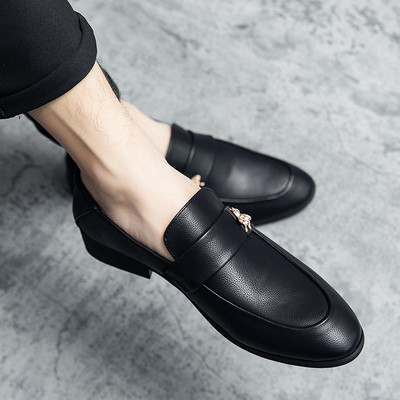 Meeste elegantsed metallelemendiga ökonahast kingad