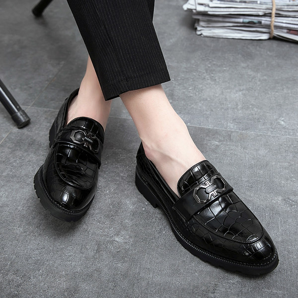 Moodsad metallist pandlaga meeste kingad - ökonahk