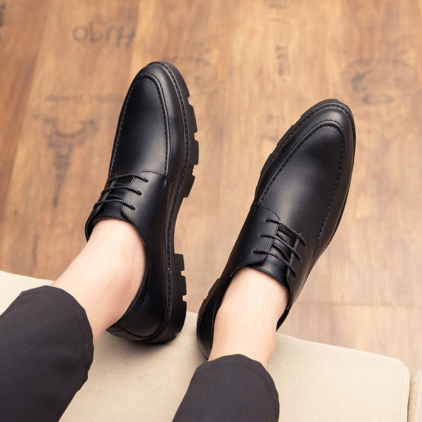 Νέο μοντέλο ανδρικά έκο δερμάτινα παπουτσιών με κορδόνια σε μαύρο χρώμα