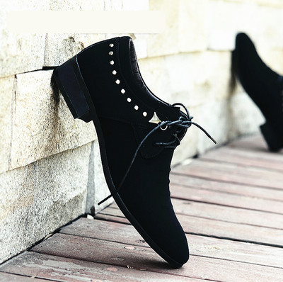 Uus paelte ja metallelemendiga pidulike kingade mudel