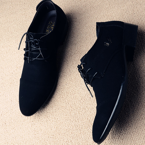 Uus paelte ja metallelemendiga pidulike kingade mudel