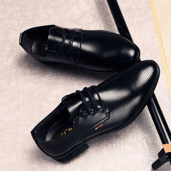 Férfi aktuális cipő lekerekített fűzővel