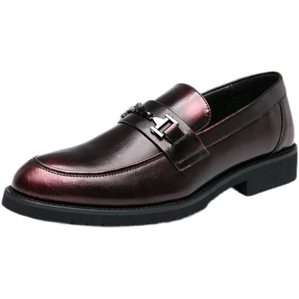 Κομψά ανδρικά παπούτσια από οικολογικό δέρμα με μεταλλικό στοιχείο