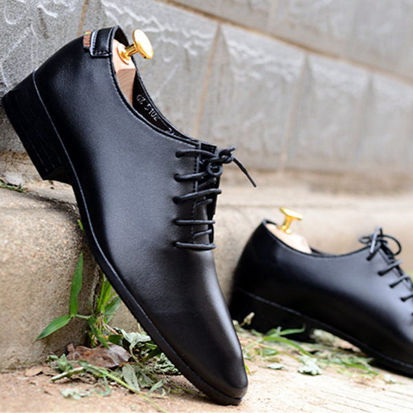 Új műbőr cipő modell - hegyes modell