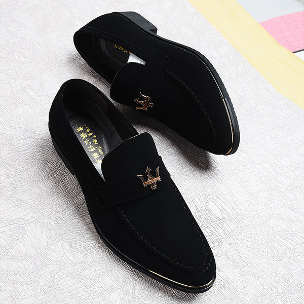 Naujo modelio proginiai batai iš eko zomšos su metaliniu elementu vyrams