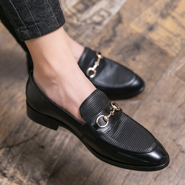 Elegantsed terava otsaga metallkaunistusega kunstnahast kingad