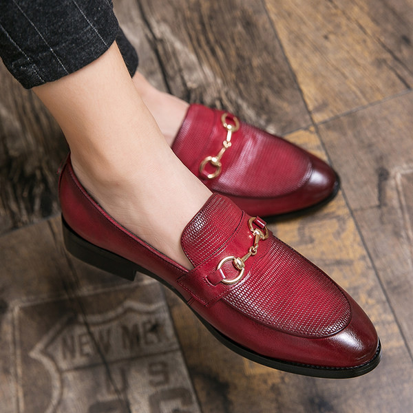 Elegantsed terava otsaga metallkaunistusega kunstnahast kingad