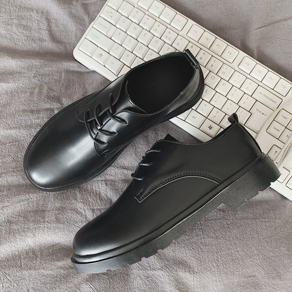 Praegused meeste pidulikud kingad ökonahast paeltega