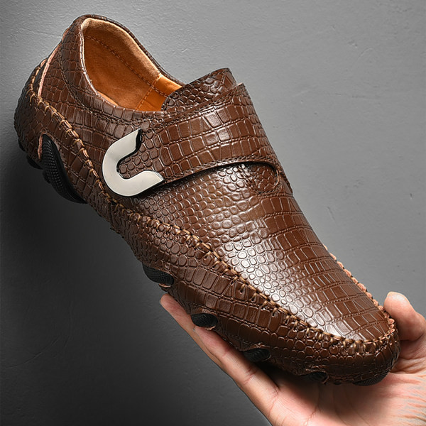 Moodsad pandlaga ökonahast meeste mokassiinid