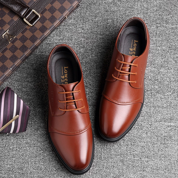 Stiilsed paeltega kunstnahast meeste kingad