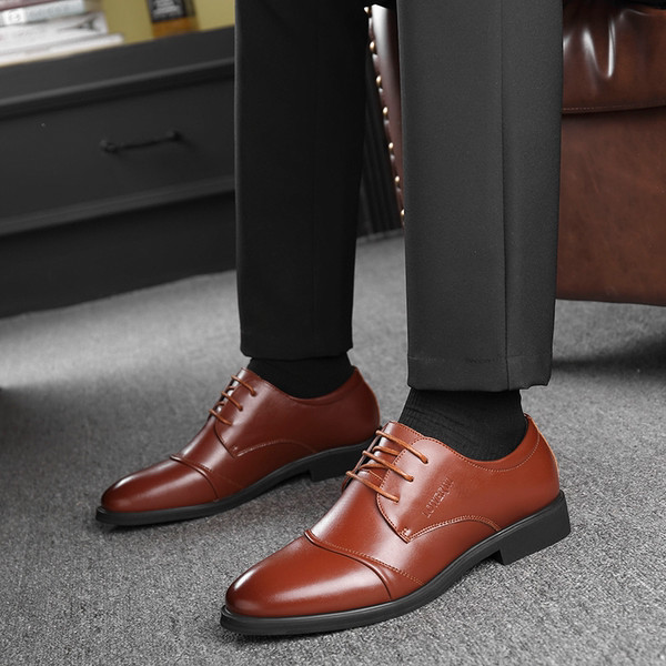 Stiilsed paeltega kunstnahast meeste kingad