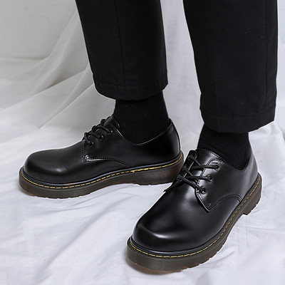 Hetkel lameda talla ja paeltega meeste kingad