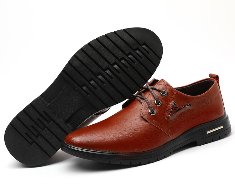 Aktuāli vīriešu apavi no eko ādas ar šņorēm vienkrāsains modelis